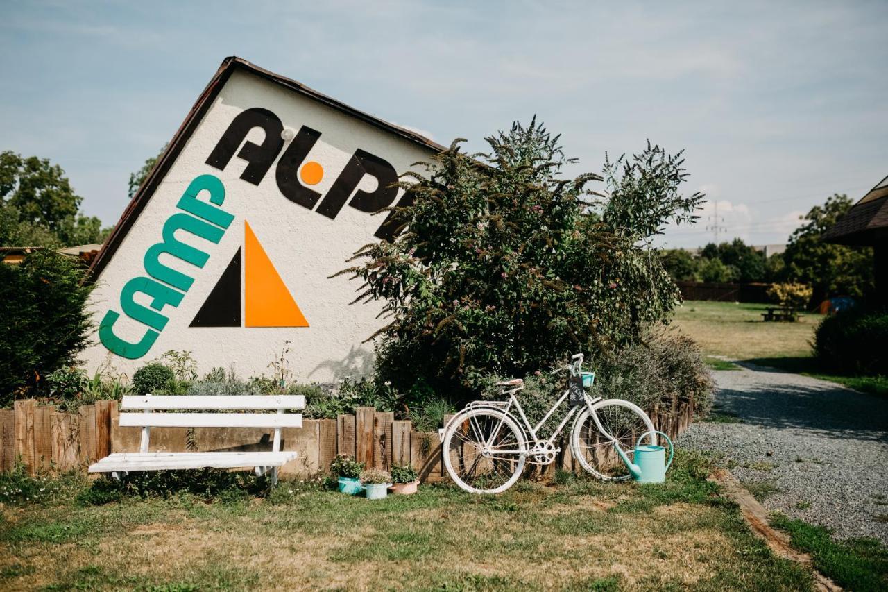 Camp Alpa Ξενοδοχείο Ostrovačice Εξωτερικό φωτογραφία